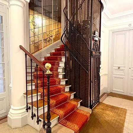 Apartament Eugene *