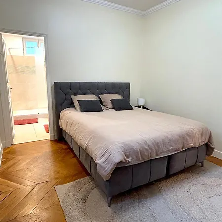 Apartament Eugene *