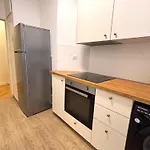 Eugene * Paříž